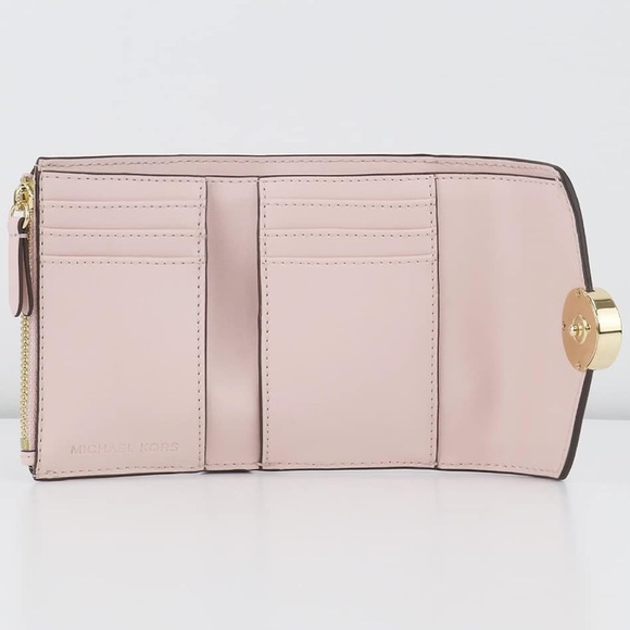 MICHAEL KORS CARMEN MEDIUM LOGO AND FAUX LEATHER WALLET 
POWDER BLUSH 
NWT - Picture 7 of 10